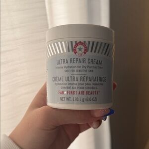 First Aid Beauty Ultra Repair Cream - White and Red